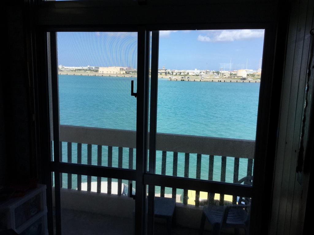 Hostel Yado Ari Itoman Rum bild